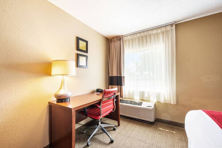 Room 43 of 99