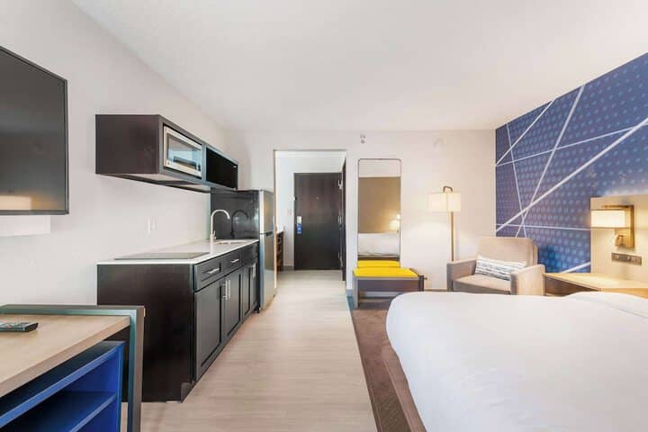 Room 54 of 99