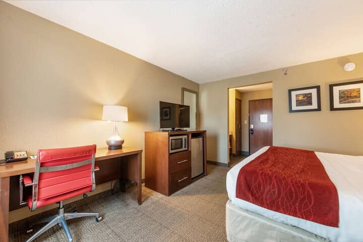 Room 44 of 99
