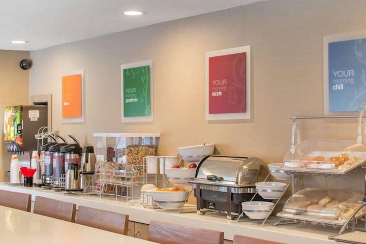 Breakfast/Coffee Service 88 of 99