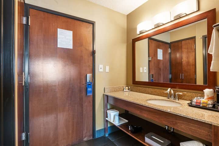 Room 74 of 99