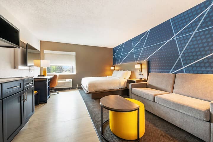 Room 40 of 99